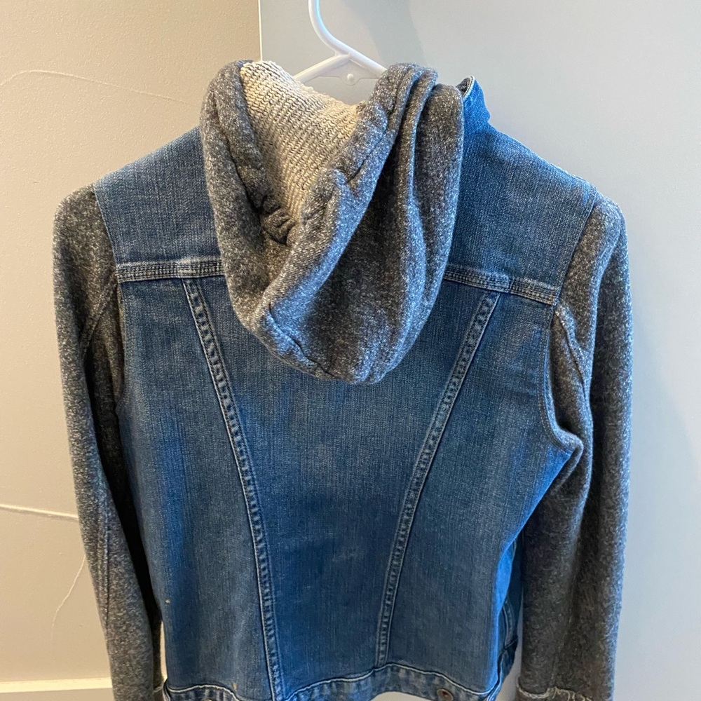 Jean jacket with hood